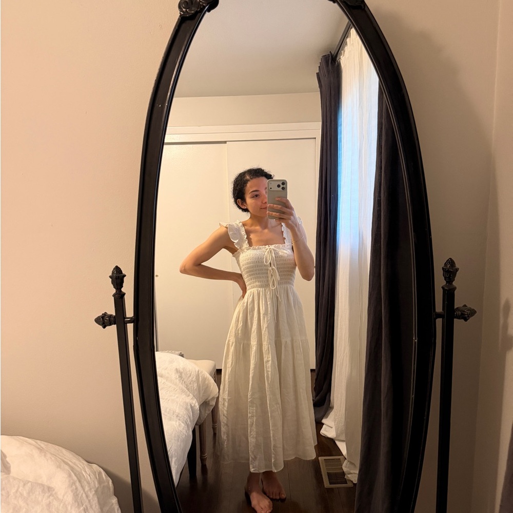 Caramel monster Hilton dress white size Small